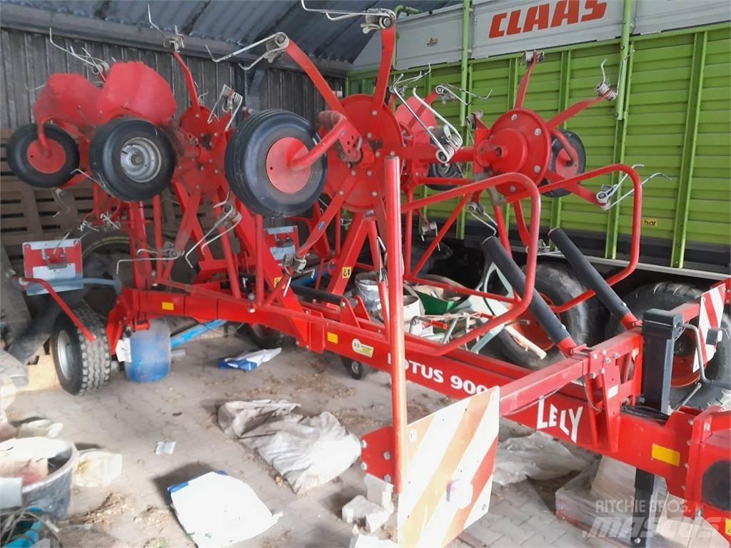 Lely Lotus 900 犁耙和摊草机