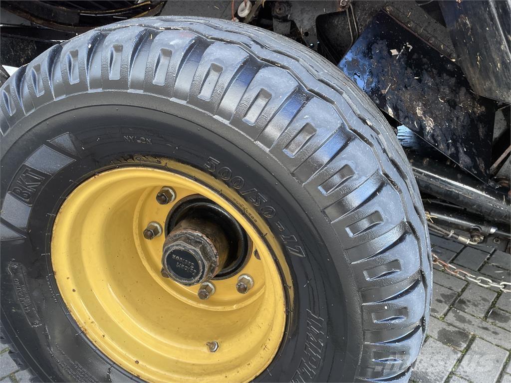 New Holland BB960 方捆打捆机