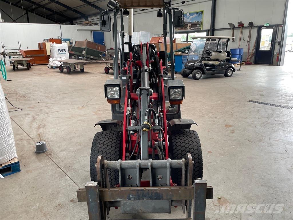 Weidemann 1160cx35 前装载和挖掘机