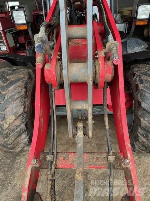 Weidemann 4080 LP 前装载和挖掘机
