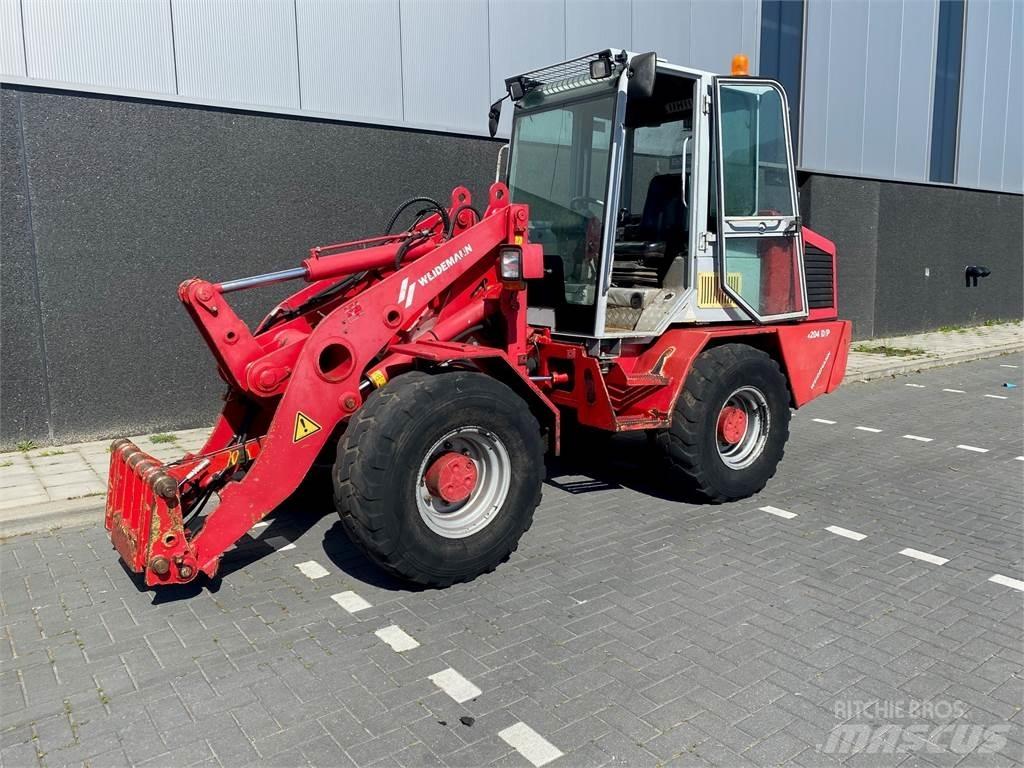 Weidemann 4204 D/P 前装载和挖掘机
