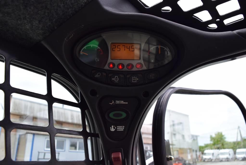Bobcat T 550 滑移装载机