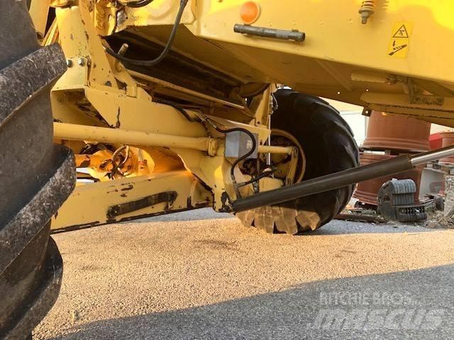 New Holland AL 59 联合收割机