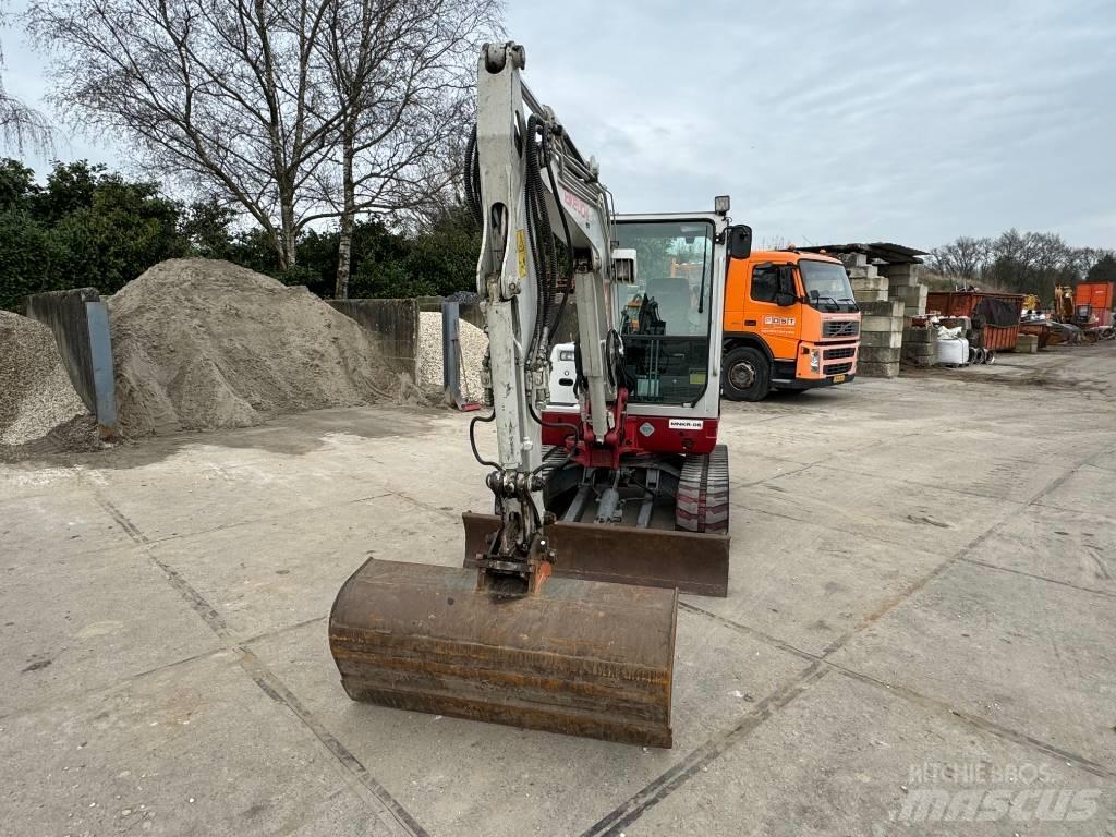Takeuchi TB235 小型挖掘机