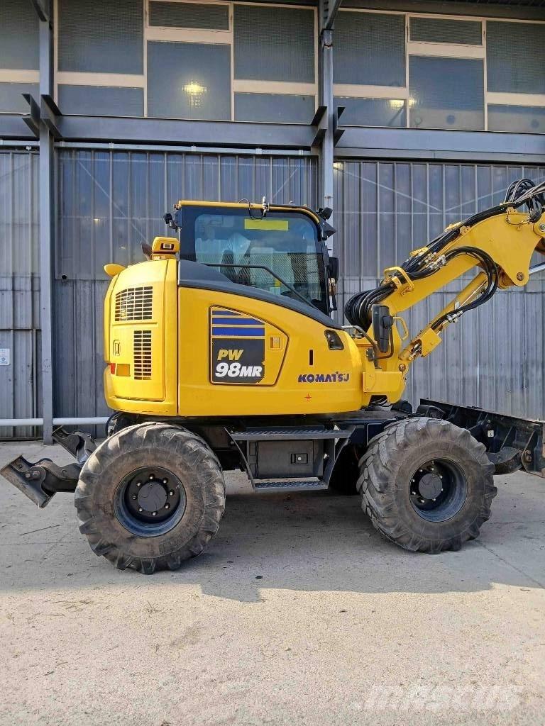 Komatsu PW 98 MR-11 轮式挖掘机
