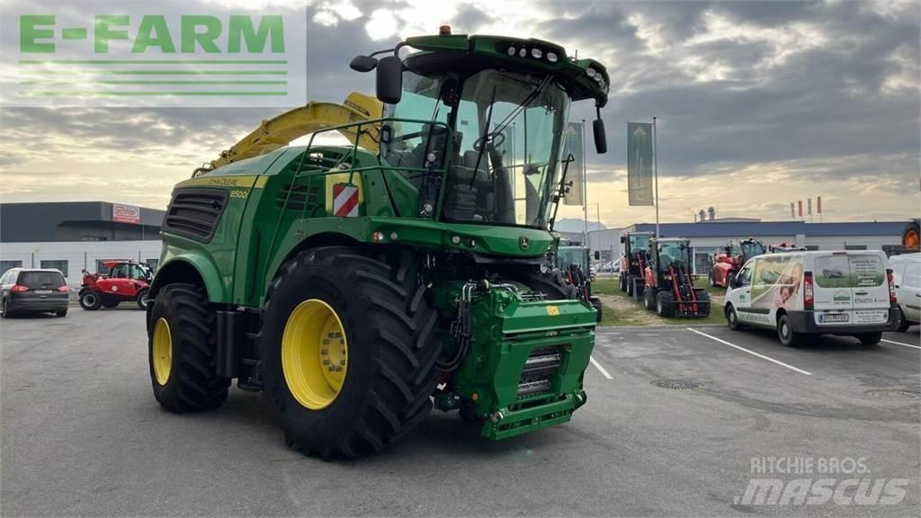 John Deere 8500i 自走式青贮饲料收割机