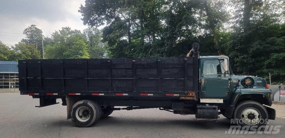 Ford L 7000 自卸式货车