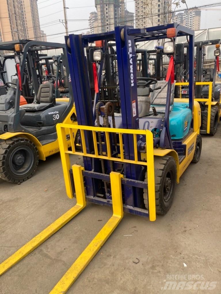Komatsu FD25 柴油叉车