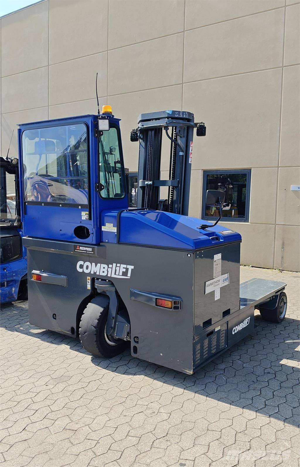 Combilift C4500E 四轮前移式叉车