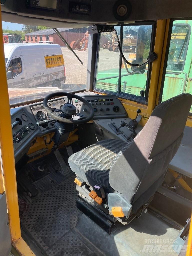 Volvo A25C 铰接式自卸车