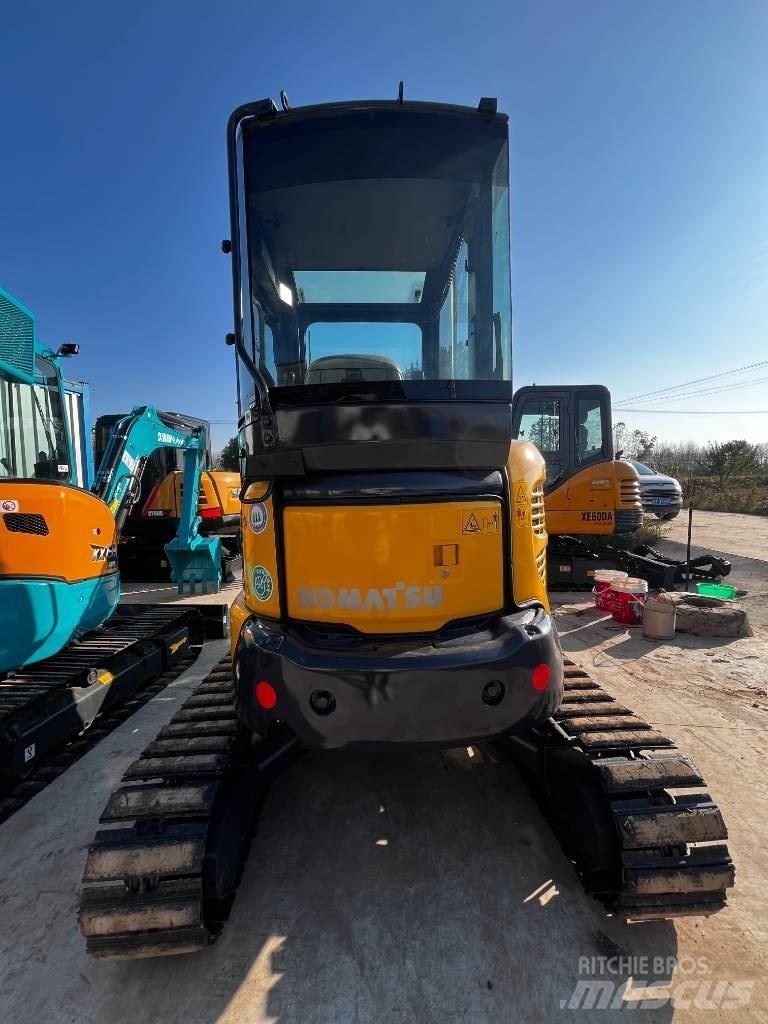 Komatsu PC 35 MR 小型挖掘机