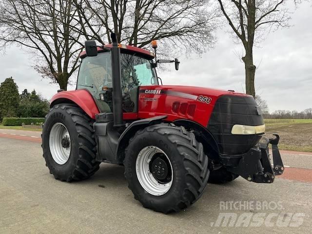 Case IH Magnum 250 拖拉机/农用车