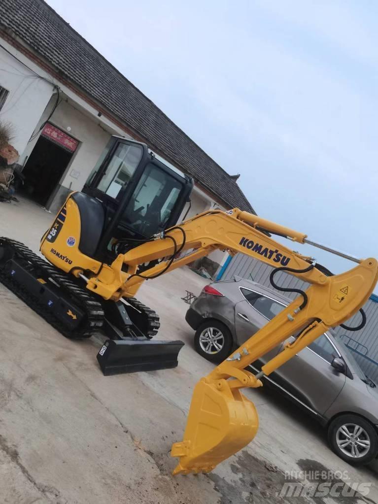 Komatsu PC 35 小型挖掘机