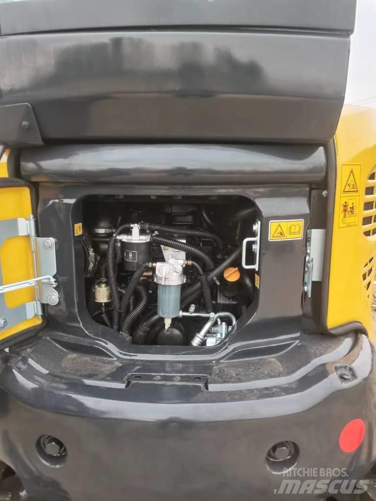 Komatsu PC 35 小型挖掘机