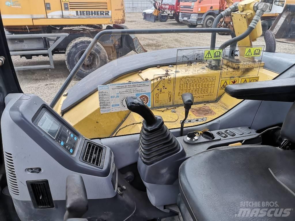Komatsu PC 78 MR-6 中型挖掘机