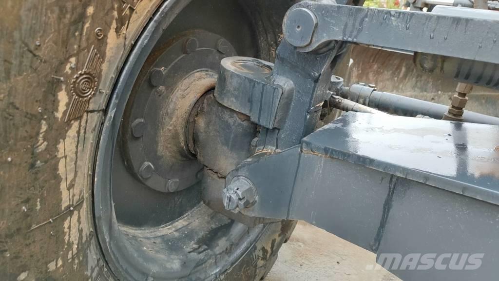 XCMG GR 180 履带挖掘机