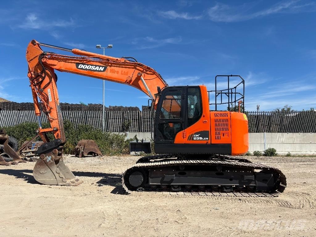 Doosan DX 235 LCR 履带挖掘机