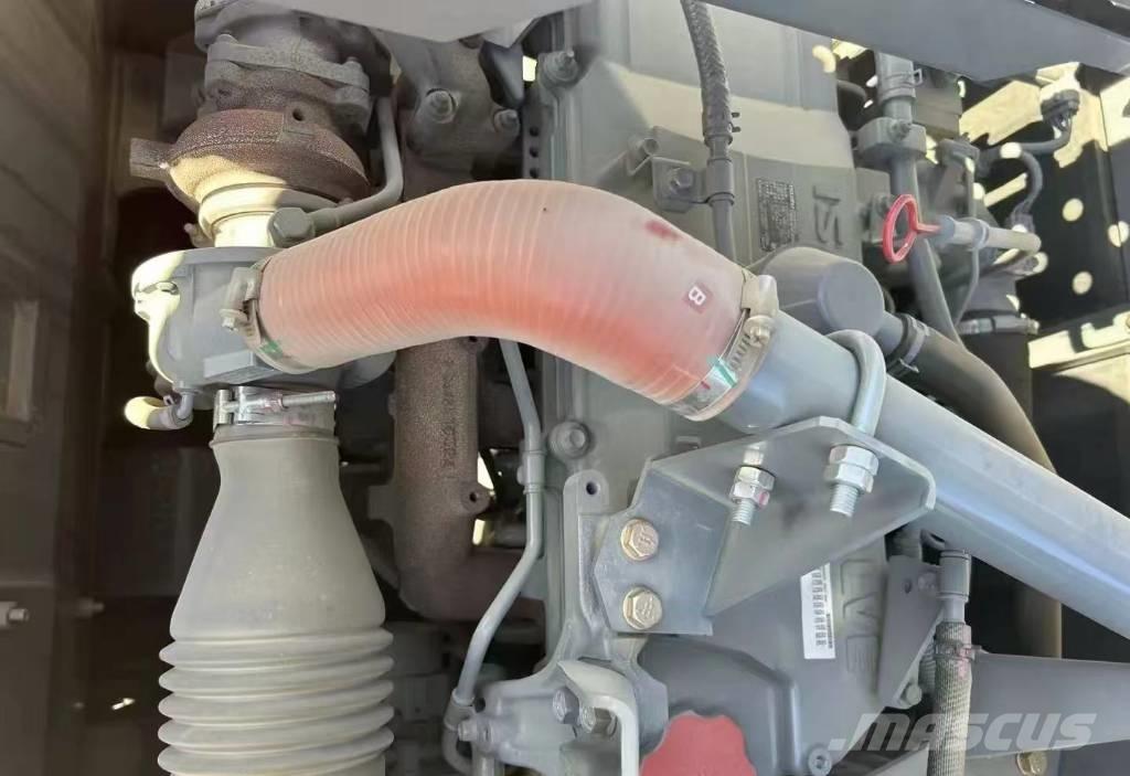 Hitachi 250 履带挖掘机