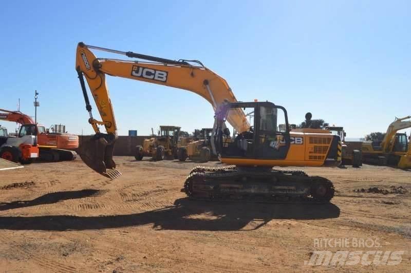 JCB JS205 小型挖掘机