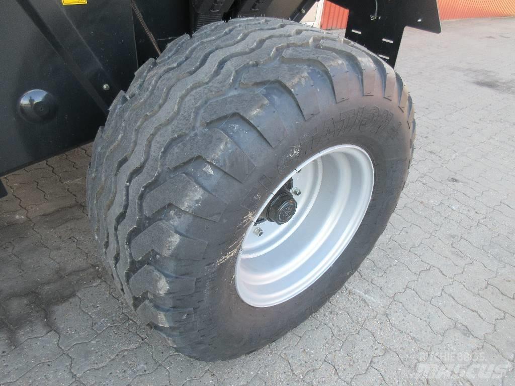 Case IH RB 465 圆捆打捆机