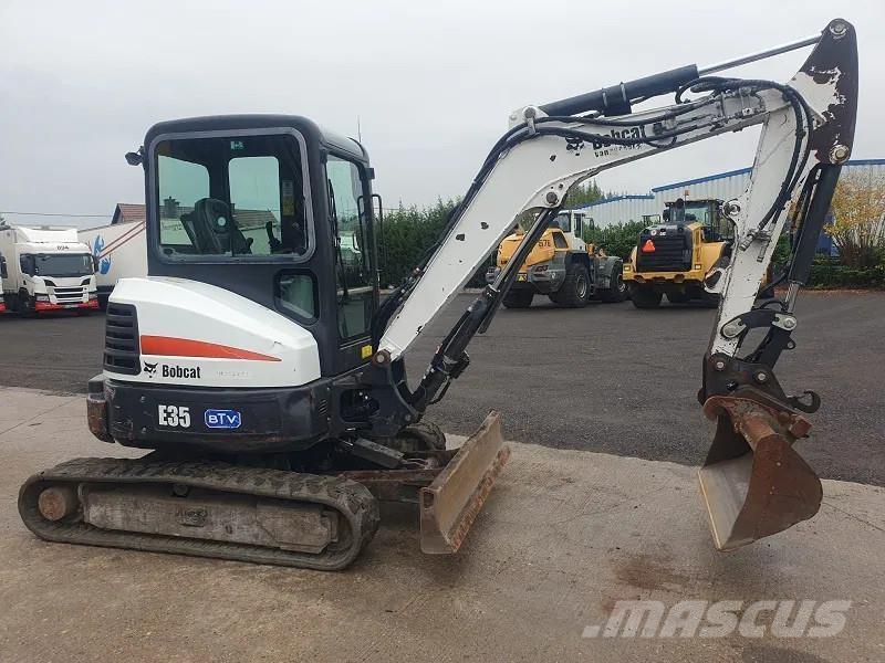 Bobcat E35 - 3500 KG 小型挖掘机