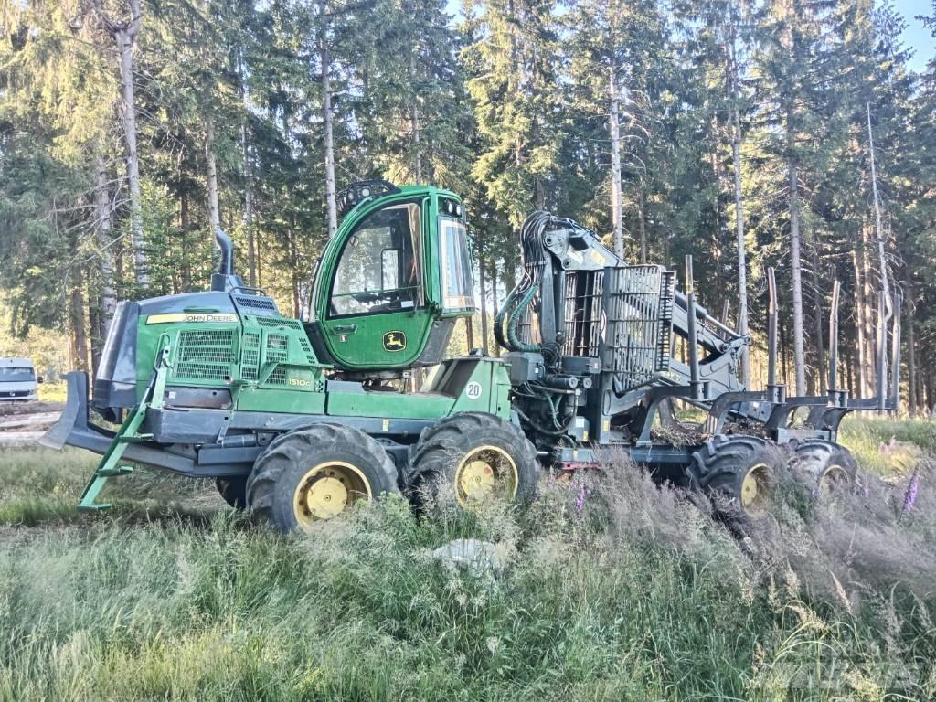 John Deere 1510 G 集运机