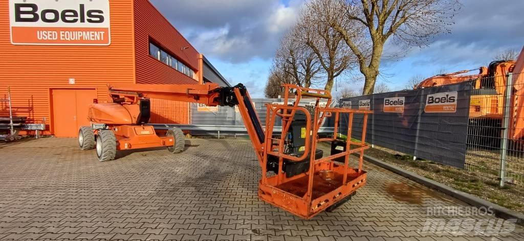 JLG M600JP 曲臂高空工作平台
