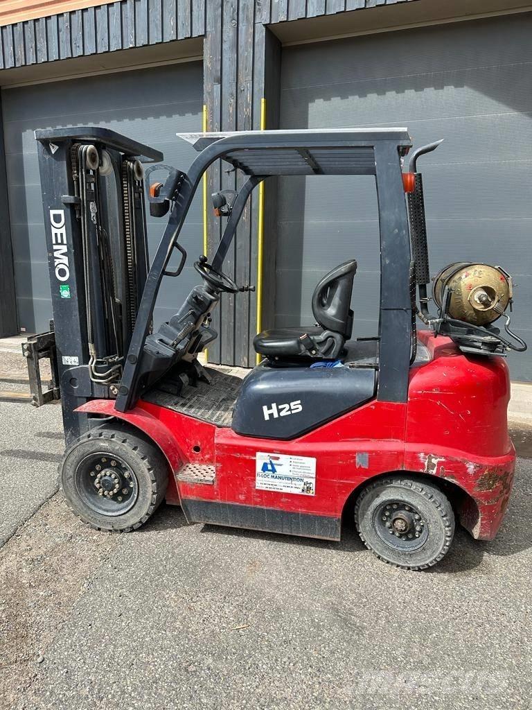  DEMO DM-H 25 VGT 天然气叉车