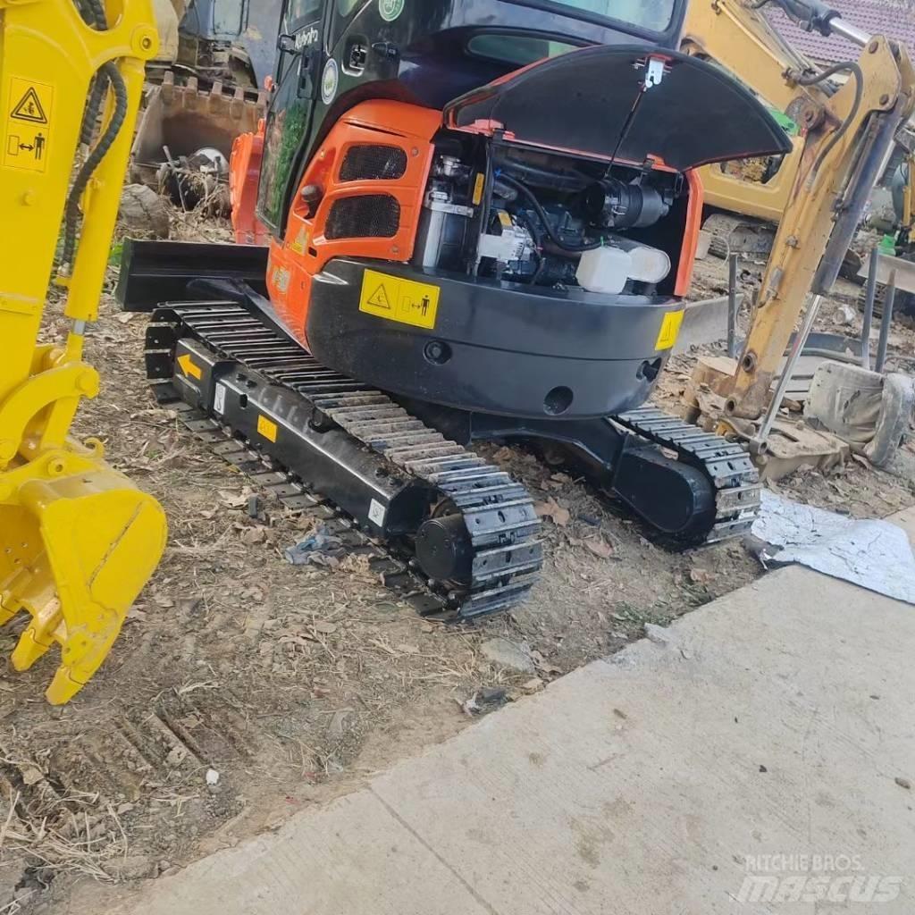 Kubota U 30 小型挖掘机