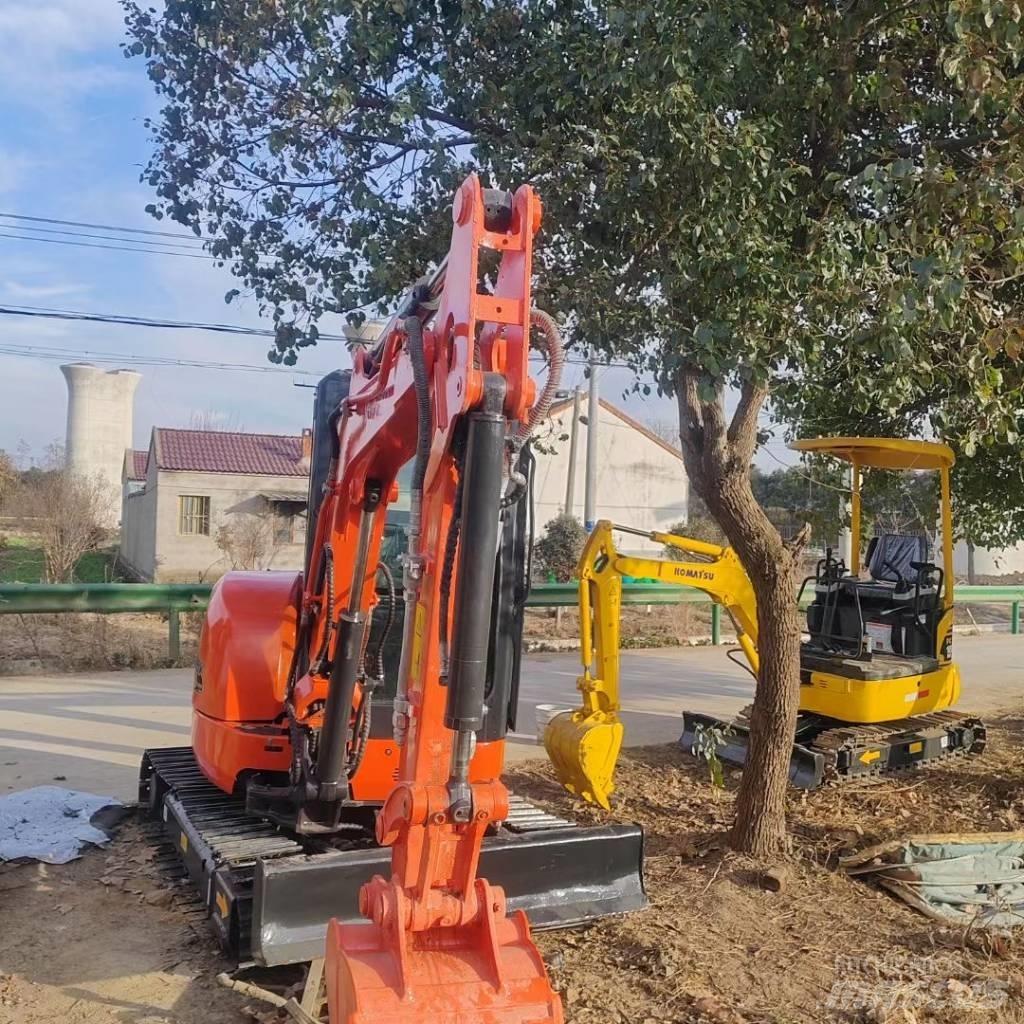 Kubota U 30 小型挖掘机