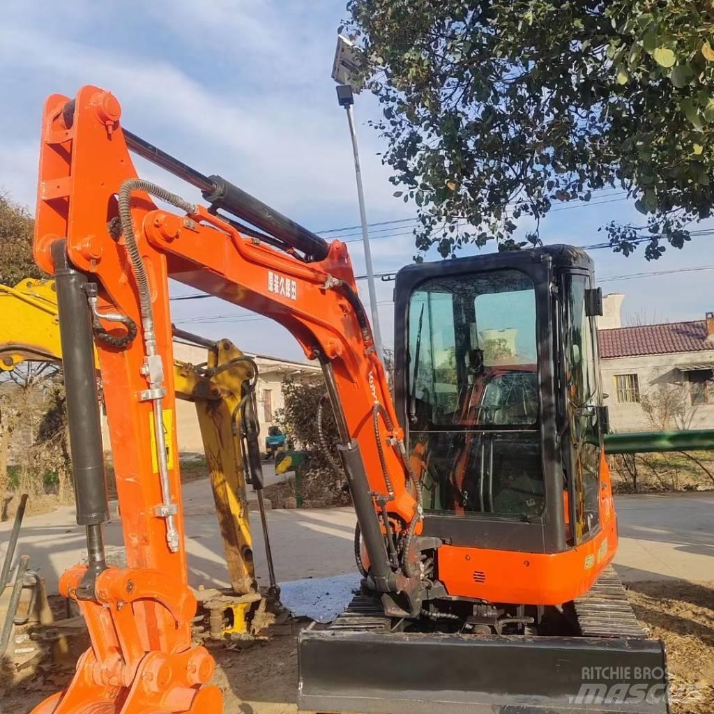 Kubota U 30 小型挖掘机