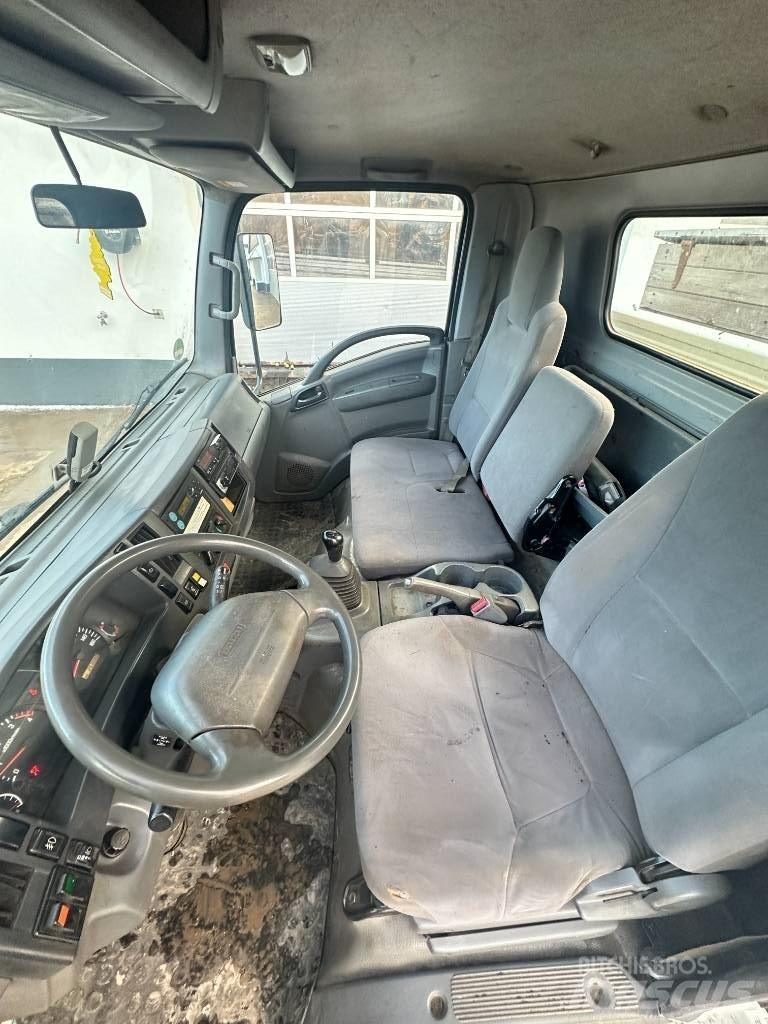 Isuzu N2R 75 D 自卸式货车