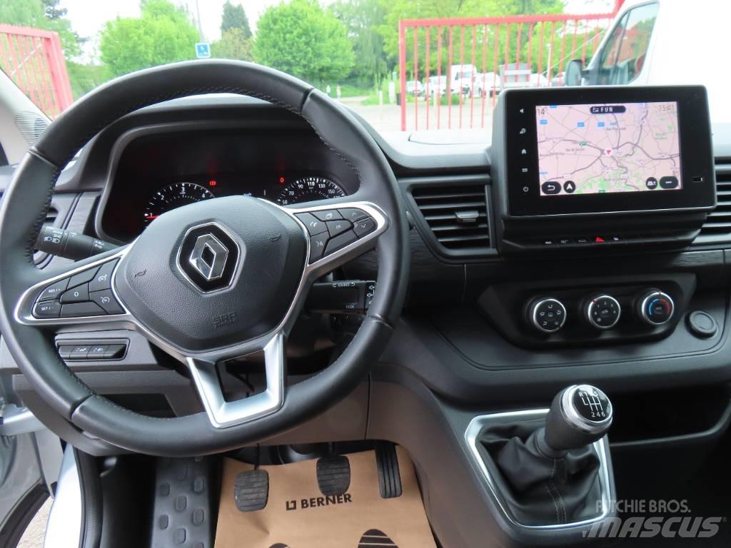 Renault Trafic 大型面包车