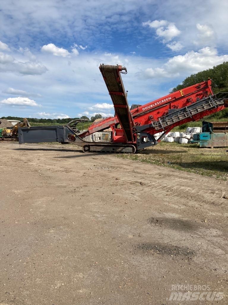 Sandvik QA 441 振动筛