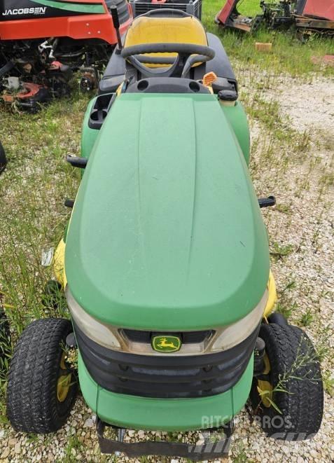 John Deere X 300 R 骑乘式割草机