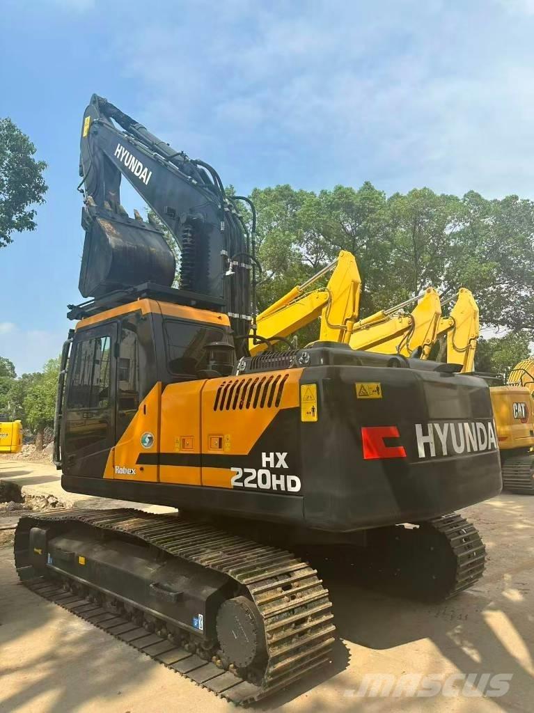 Hyundai HX220HD 中型挖掘机
