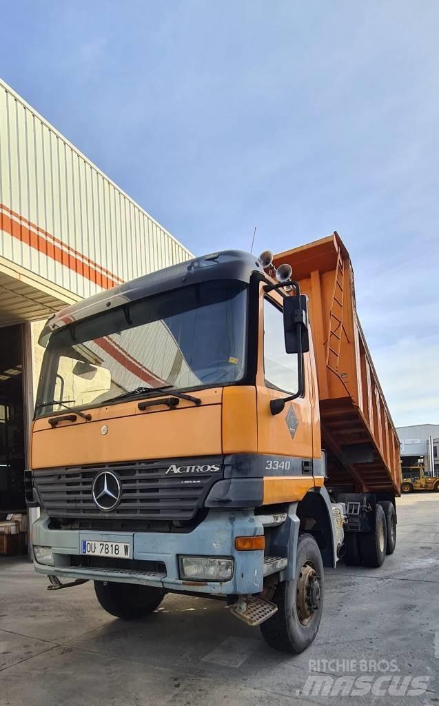 Mercedes-Benz 3340 自卸式货车