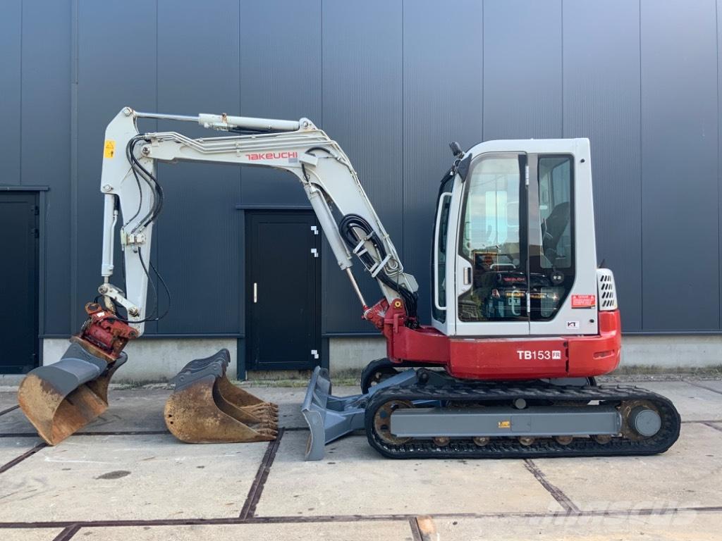 Takeuchi TB 153 FR 小型挖掘机