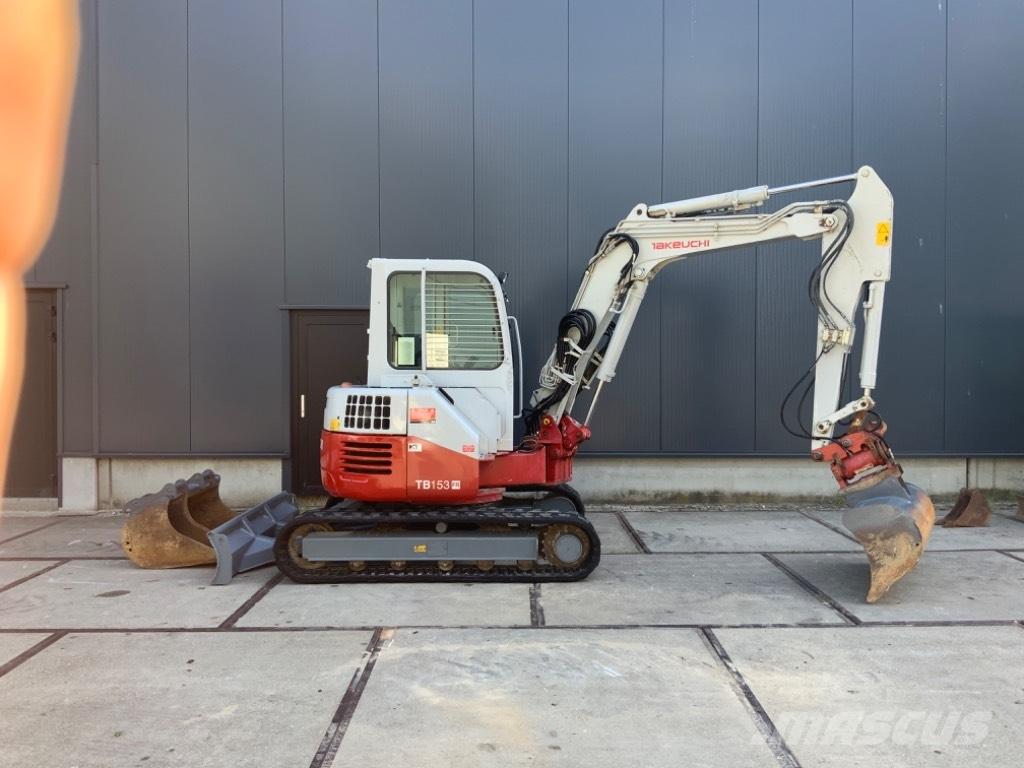 Takeuchi TB 153 FR 小型挖掘机