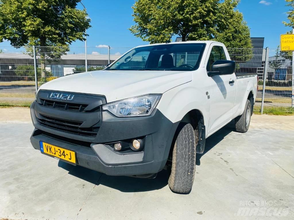 Isuzu D-Max Socage 汽车