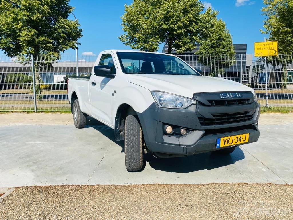 Isuzu D-Max Socage 汽车