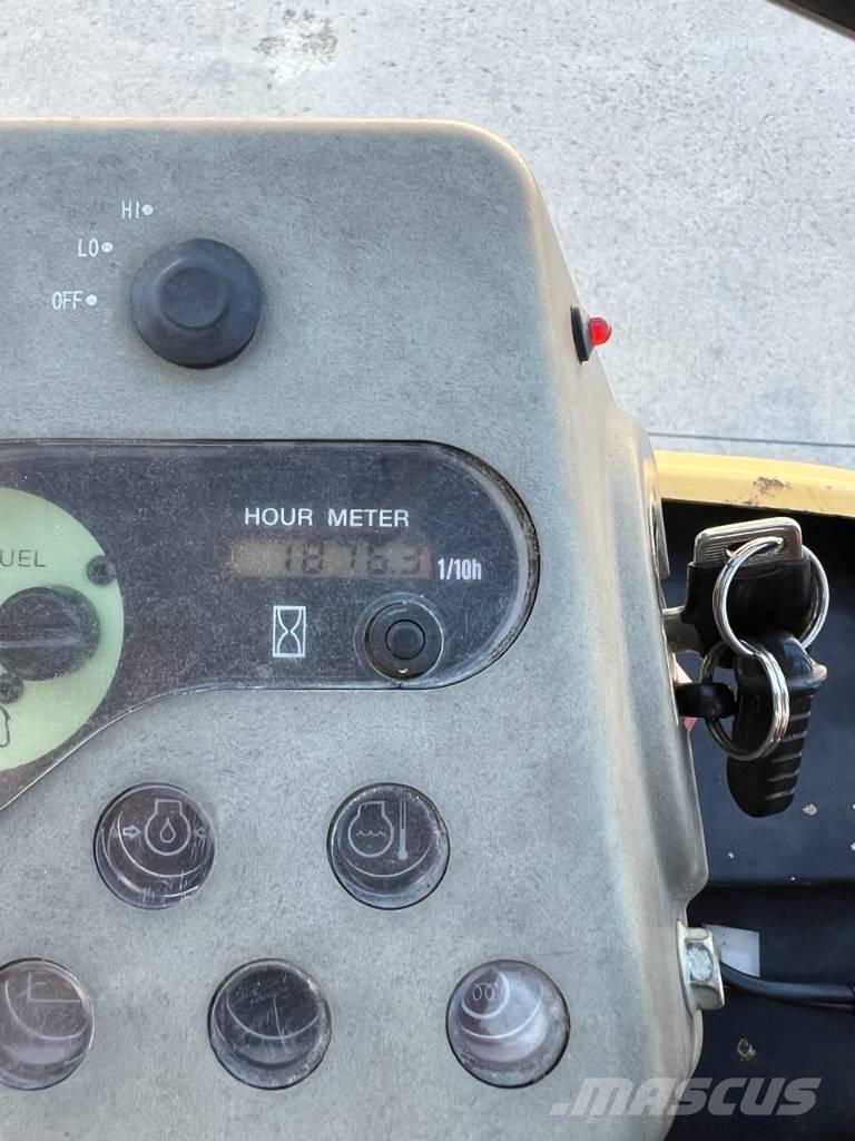 Yanmar Vio 17 小型挖掘机