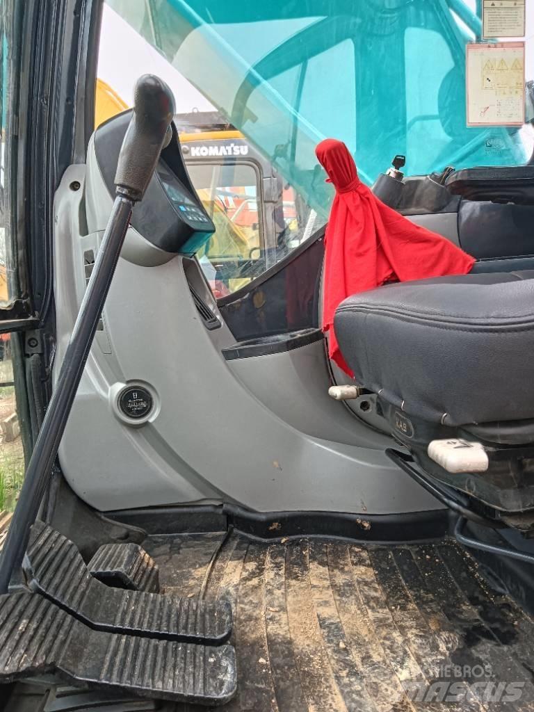Kobelco SK 200 中型挖掘机