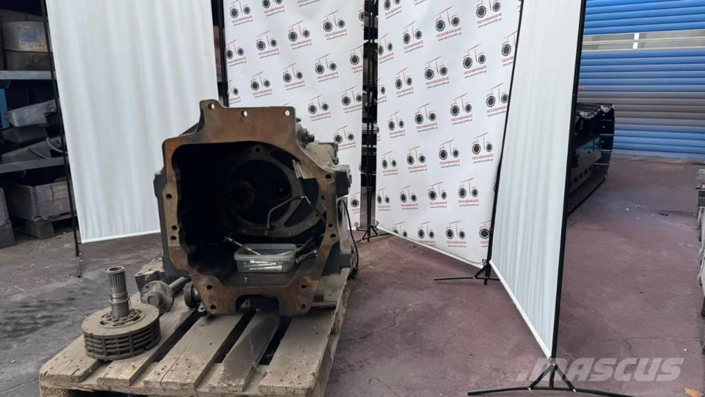 New Holland T 7 传动装置