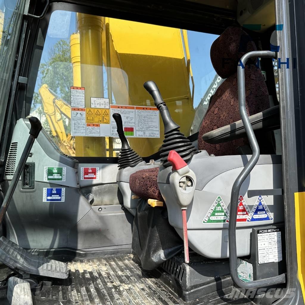 Komatsu PC 200 履带挖掘机