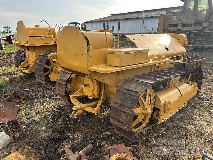 CAT D2 - 履带式推土机