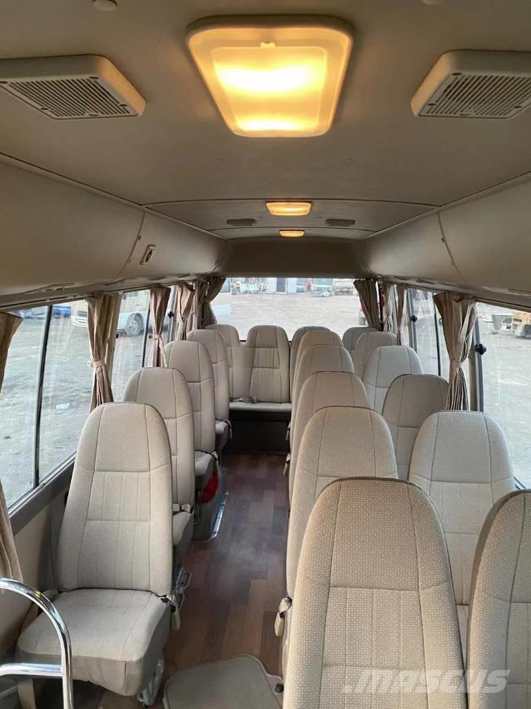 Toyota Coaster Bus 迷你巴士