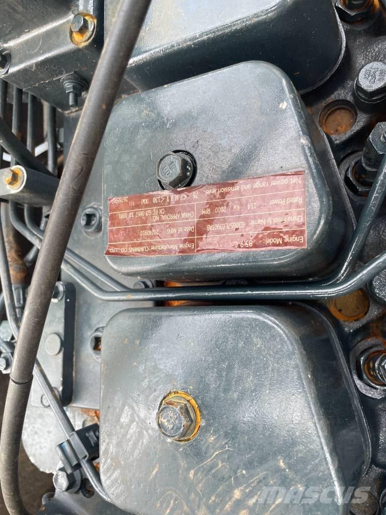 Hyundai 220LC-9S 履带挖掘机