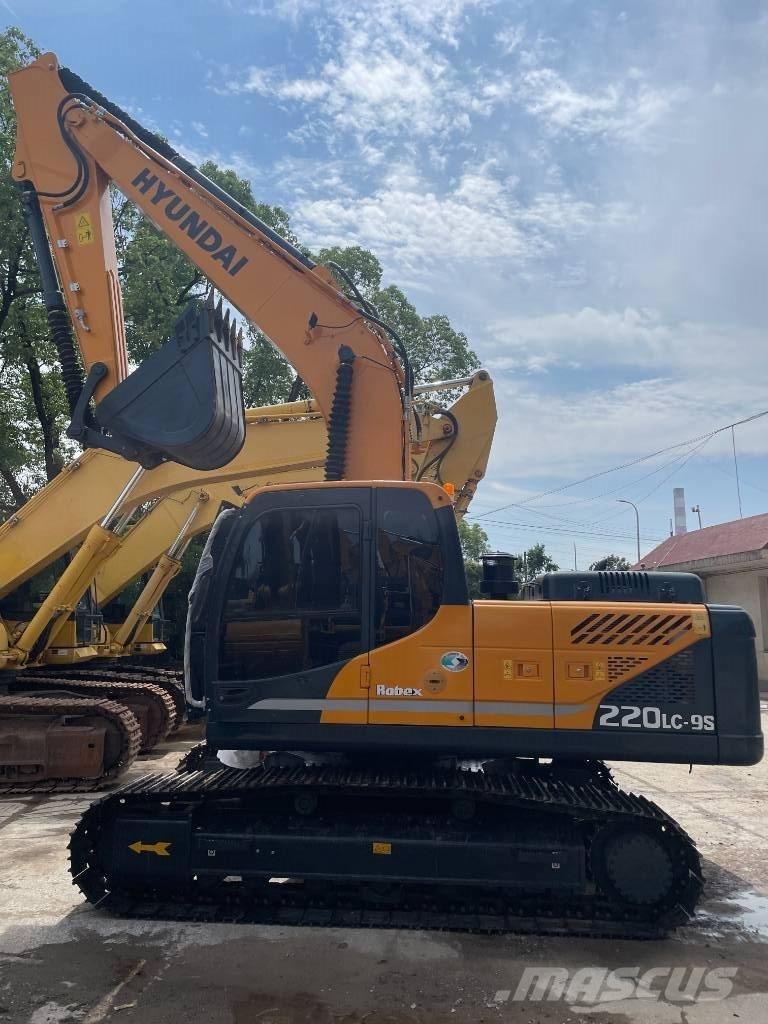 Hyundai 220LC-9S 履带挖掘机