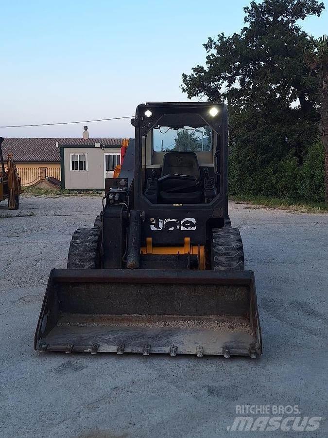 JCB 225 小型装载机